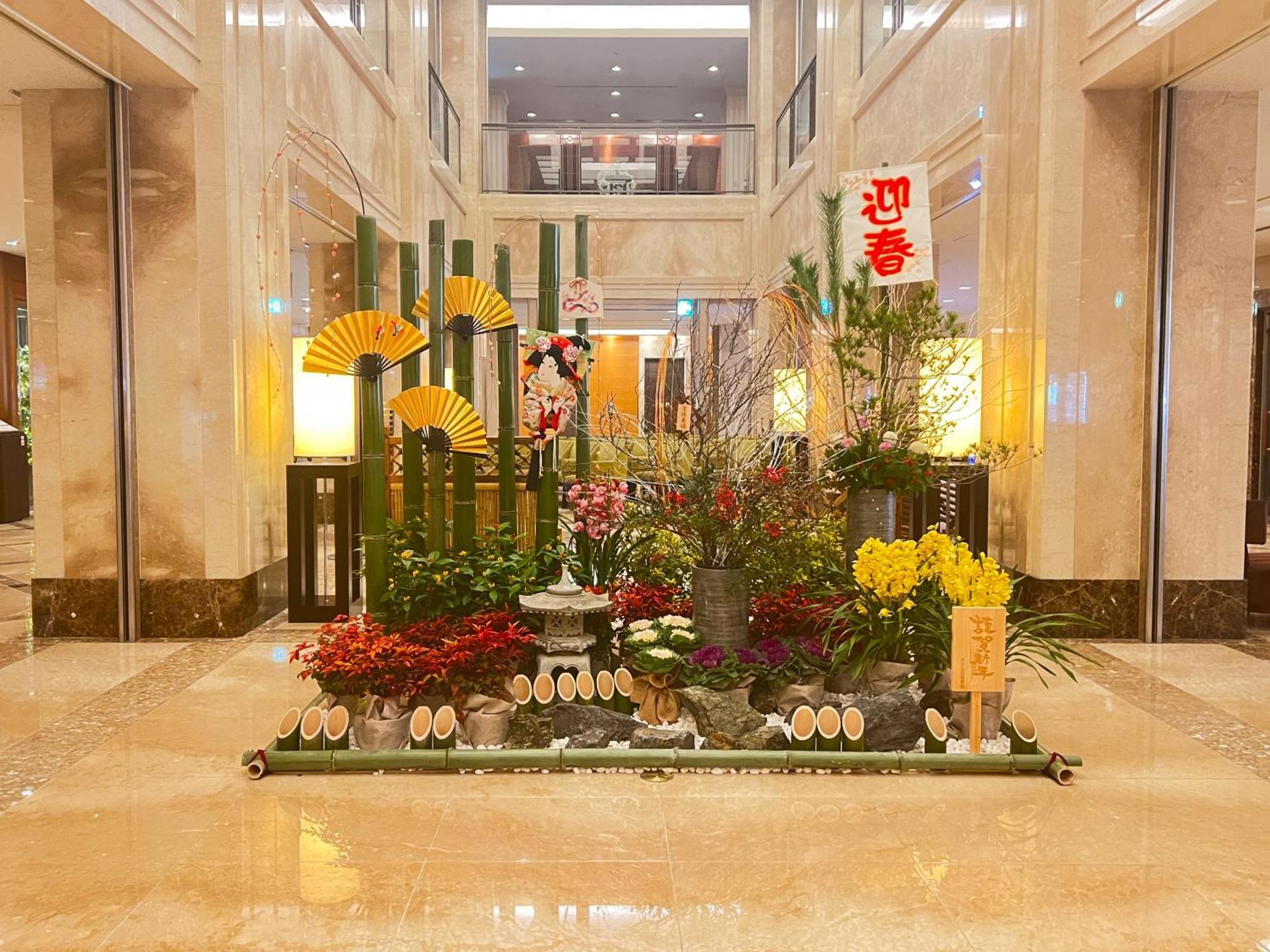 Hotel Nikko Nara Exterior foto A traditional Japanese flower arrangement at the lobby of the hotel